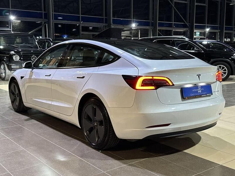 Gebraucht Tesla Model 3 258 kW (351 PS) 2022 Weiß Limousine