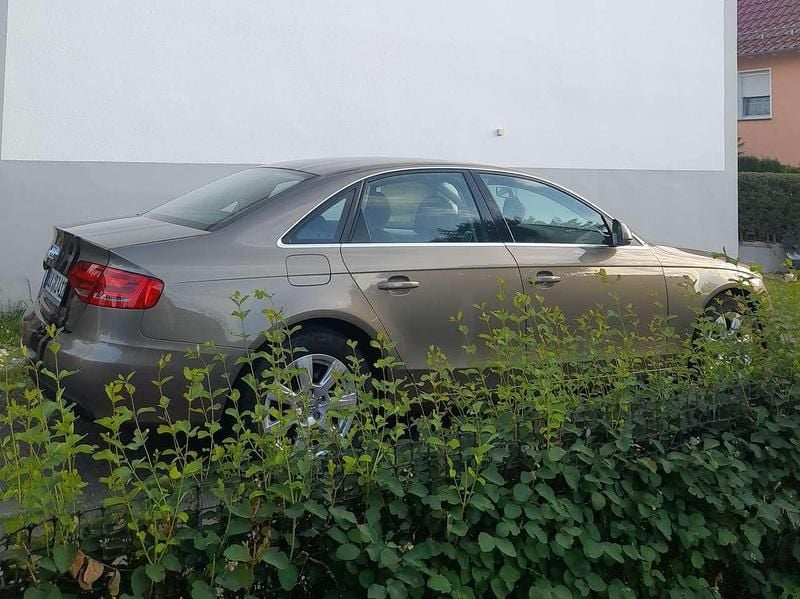 Beige Gebraucht 2008 Audi A4 Ambiente Limousine | 5.200 € (Superpreis) - Bild 1/4
