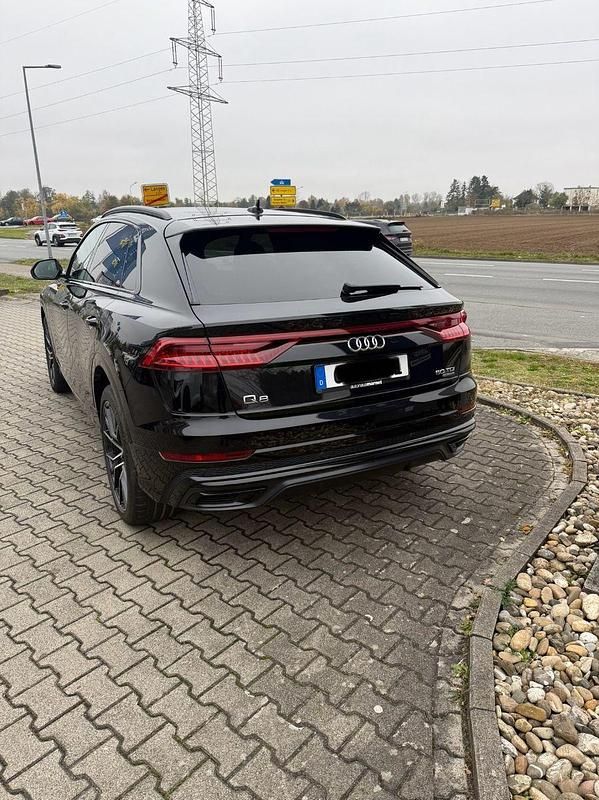 Gebraucht Audi Q8 Ambiente 286 PS (210 kW) 2018 Schwarz SUV