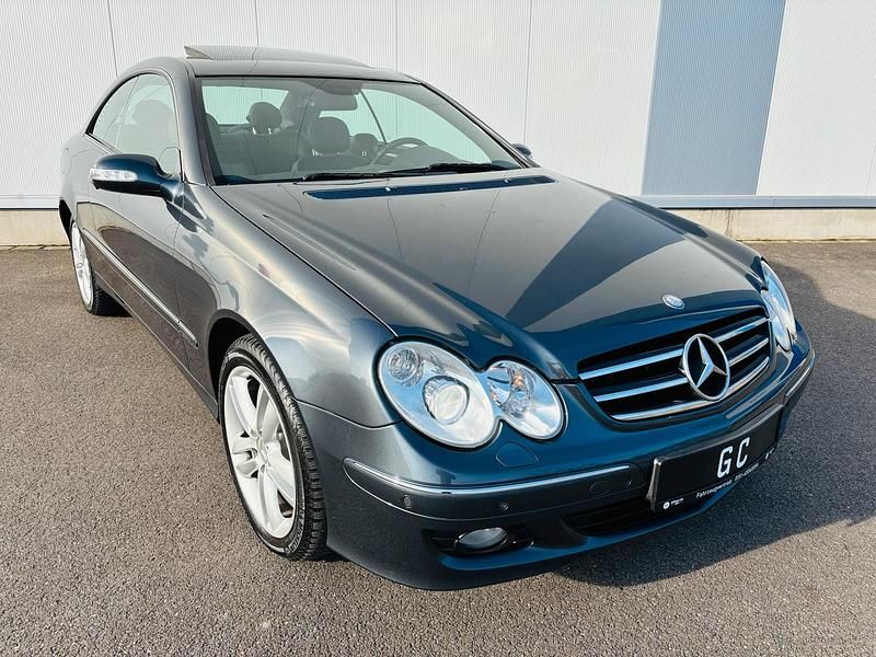 Gebraucht Mercedes CLK220 150 PS (110 kW) 2009 Grau Coupé