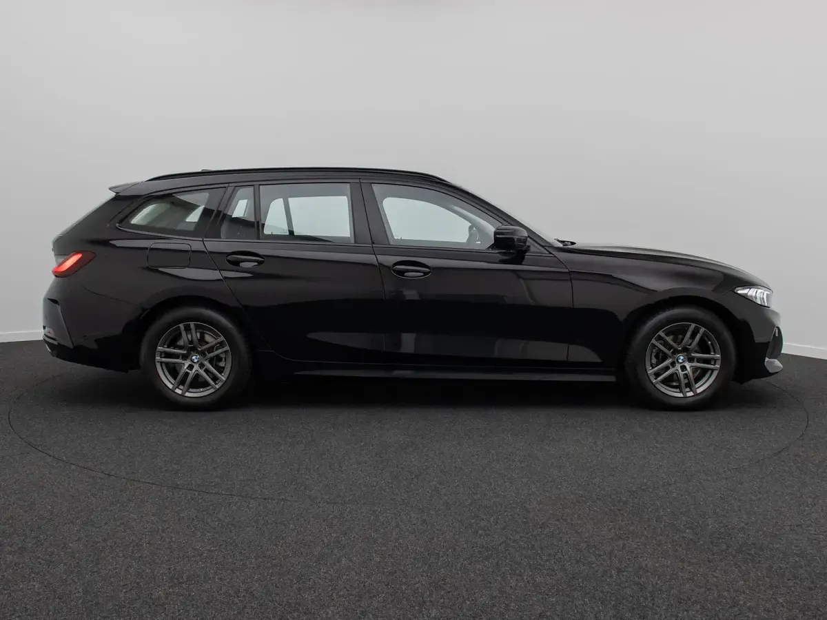 Brugt BMW 318 Shadowline 156 HK (114 kW) 2025 Sort Stationcar