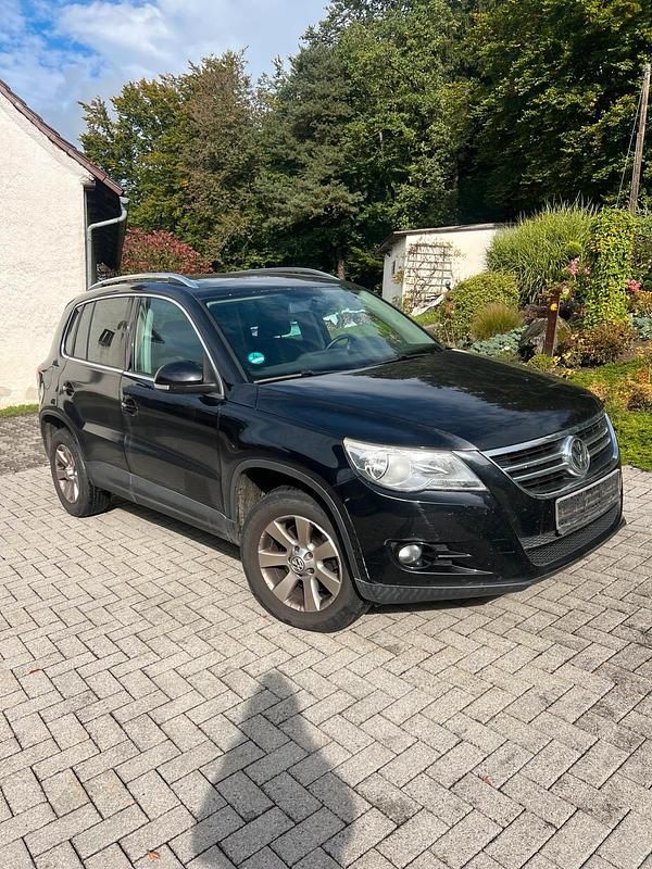 Schwarz Gebraucht 2010 VW Tiguan SUV | 5.000 € (Superpreis) - Bild 1/4