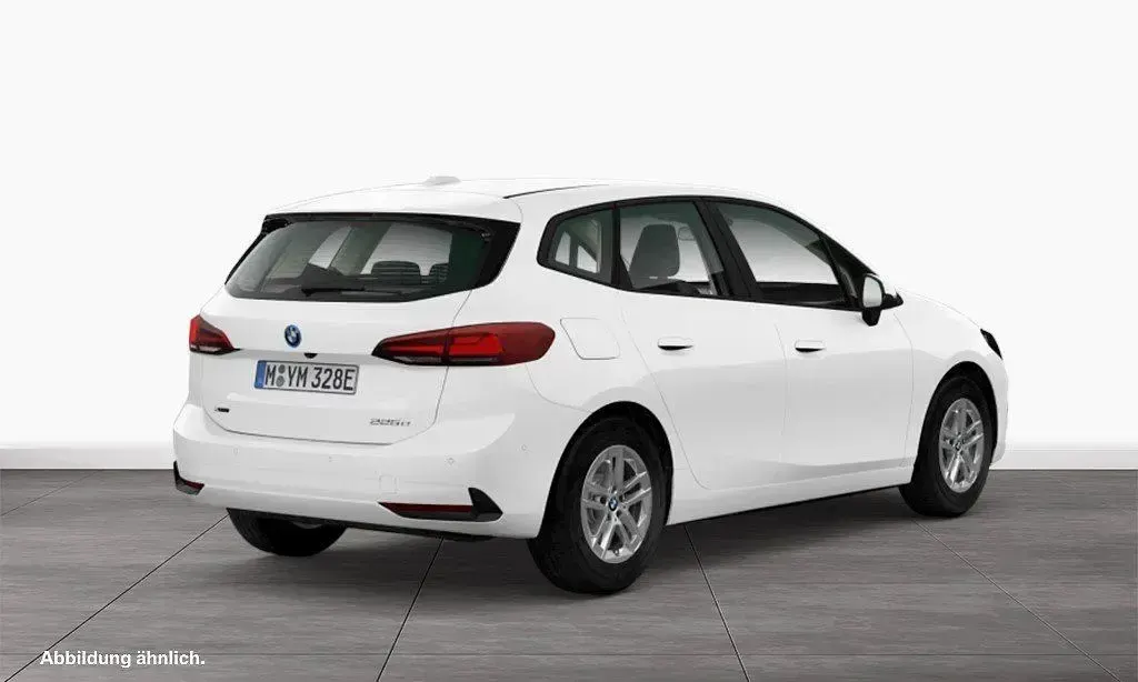 Gebraucht BMW 225 Active Tourer 136 PS (100 kW) 2022 Weiß Van / Kleinbus