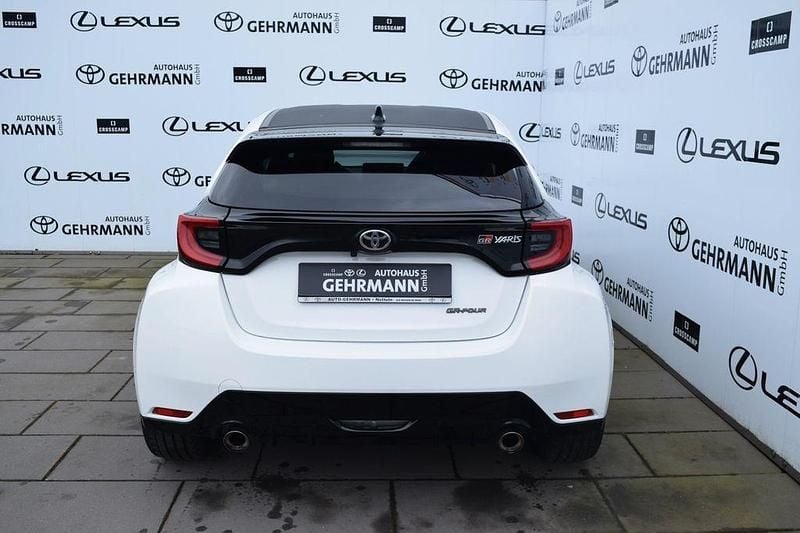 Gebraucht Toyota Yaris Basis 261 PS (191 kW) 2024 Weiß Kleinwagen