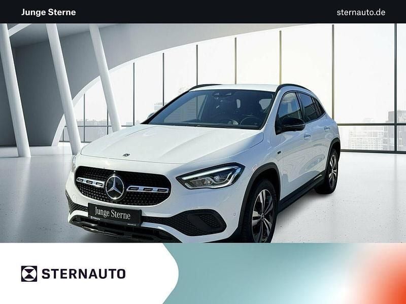 Unilack polarweiß Gebraucht 2021 Mercedes GLA250 Progressive SUV | 32.963 € (Guter Preis) - Bild 1/4