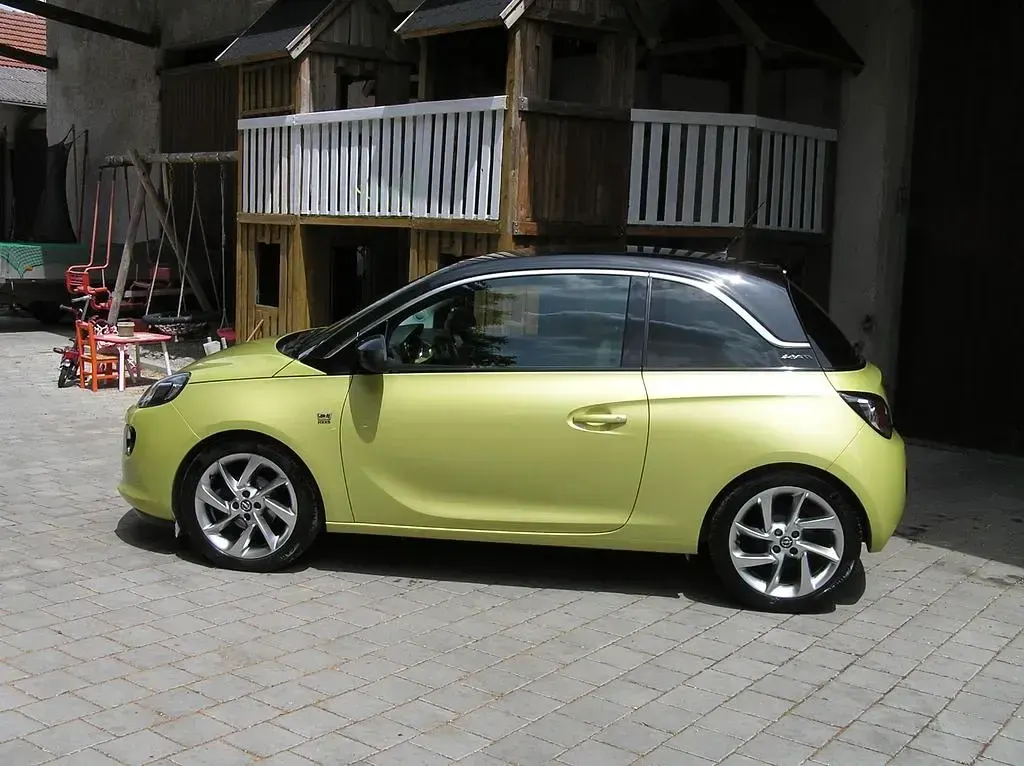 Używany Opel Adam 90 KM (66 kW) 2014 Zielony Hatchback