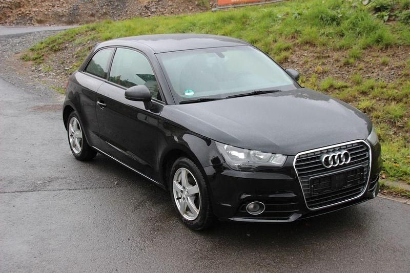 Schwarz Gebraucht 2012 Audi A1 Attraction Kleinwagen | 5.250 € (Superpreis) - Bild 1/4