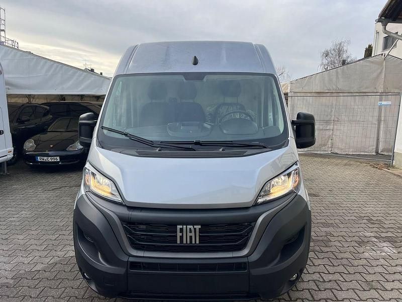 Neu Fiat Ducato 140 PS (102 kW) 2026 Silber Van