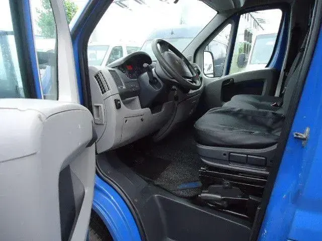 Gebraucht Peugeot Boxer 120 PS (88 kW) 2007 Rot Van