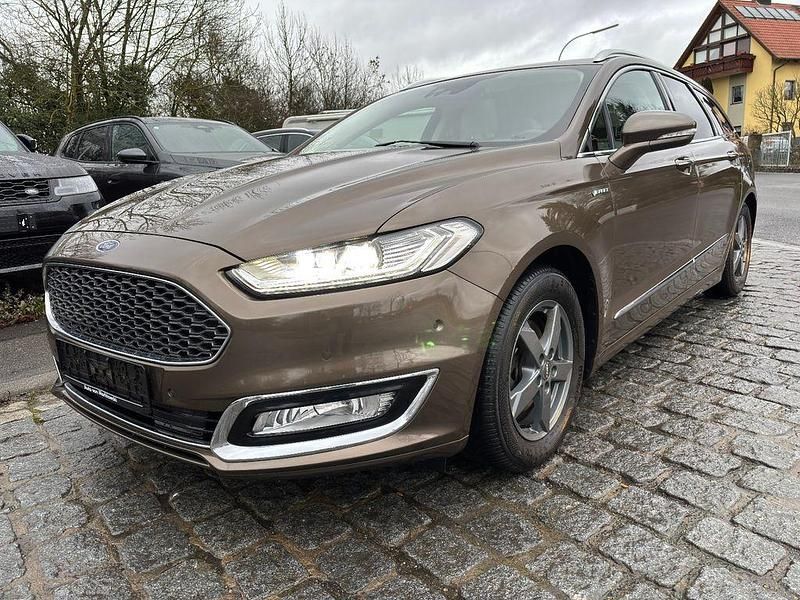 Braun Gebraucht 2016 Ford Mondeo Vignale Limousine | 15.990 € (Etwas zu teuer) - Bild 1/4
