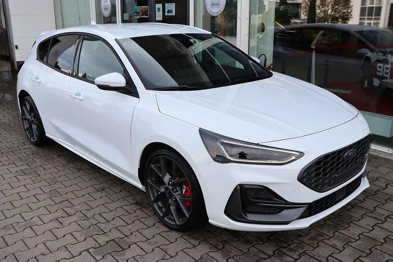Nowe Ford Focus ST 280 KM (205 kW) 2025 Biały Sedan/Limuzyna