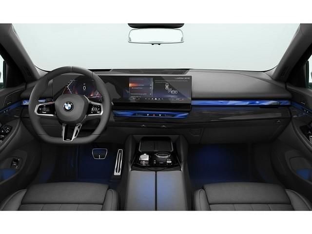 Neu BMW 540 303 PS (222 kW) 2026 Grau Limousine