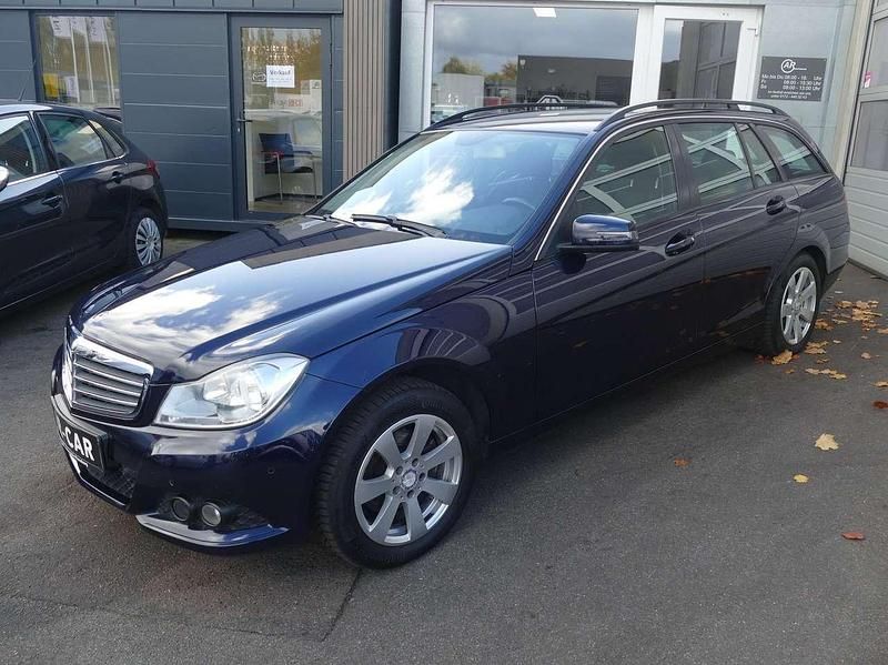 Blau Gebraucht 2013 Mercedes C200 Kombi | 7.990 € (Fairer Preis) - Bild 1/4