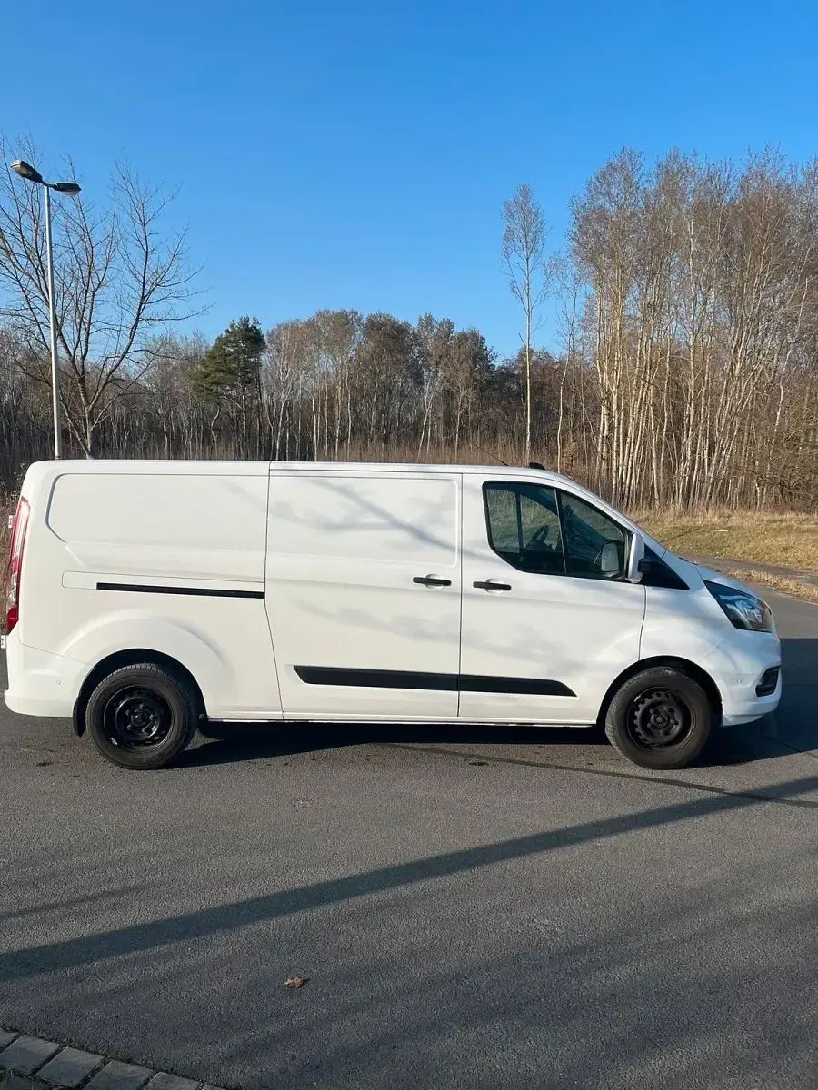 Gebraucht Ford Transit Custom 131 PS (96 kW) 2020 Weiß Van / Kleinbus