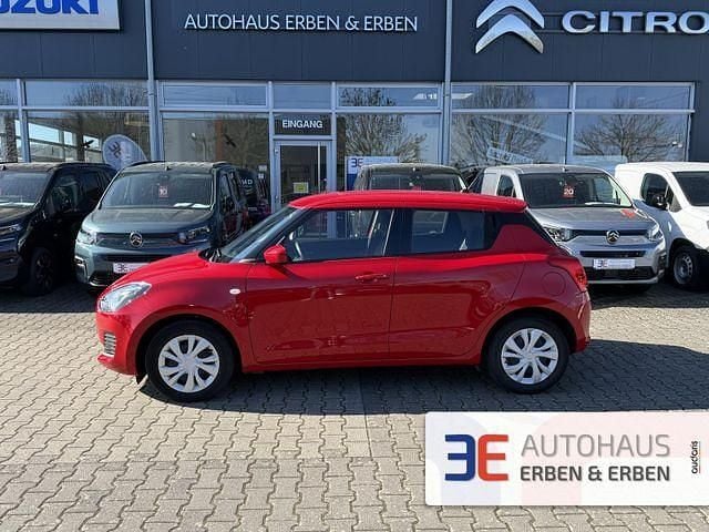 Gebraucht Suzuki Swift Club 82 PS (60 kW) 2023 Rot Kleinwagen