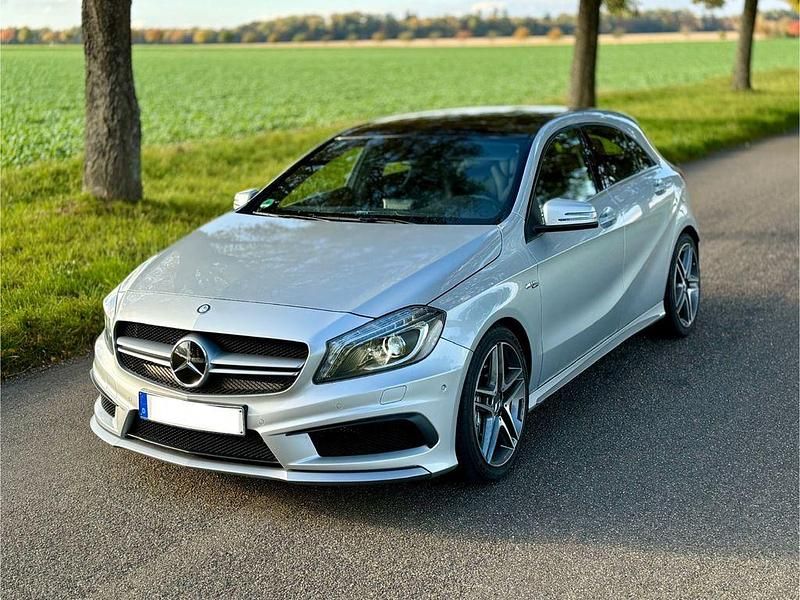 Silber Gebraucht 2014 Mercedes A45 AMG AMG Limousine | 27.450 € (Guter Preis) - Bild 1/4