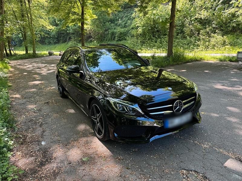 Gebraucht Mercedes C300 AMG line 245 PS (180 kW) 2016 Schwarz Kombi