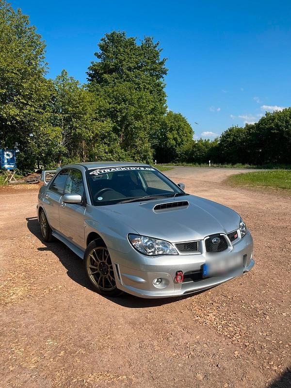 Silber Gebraucht 2005 Subaru Impreza Coupé | 31.199 € - Bild 1/4
