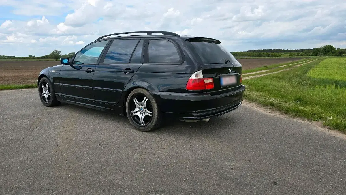 Gebraucht BMW 320 146 PS (107 kW) 2004 Schwarz Kombi