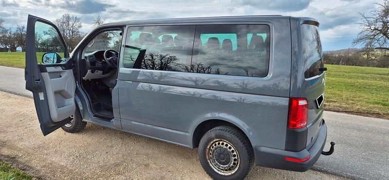 Gebraucht VW Transporter 150 PS (110 kW) 2015 Grau Van