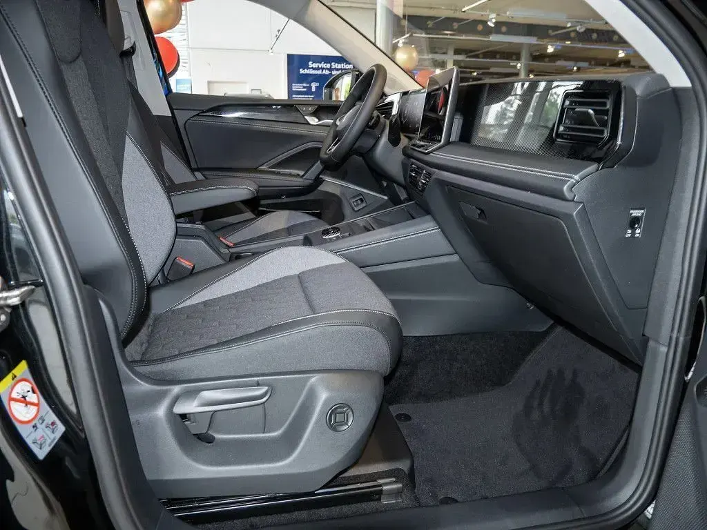 Neu VW Tiguan S 150 PS (110 kW) 2026 Schwarz SUV