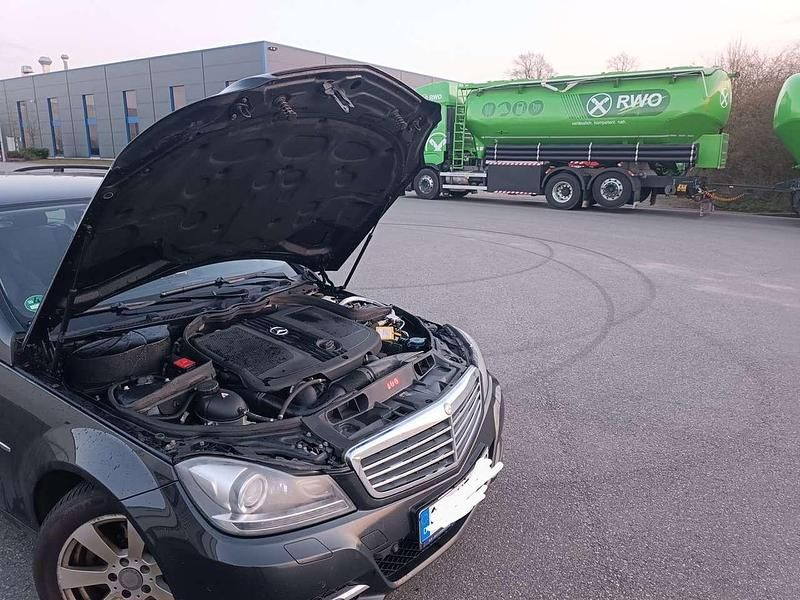 Gebraucht Mercedes 220 170 PS (125 kW) 2012 Schwarz Kombi