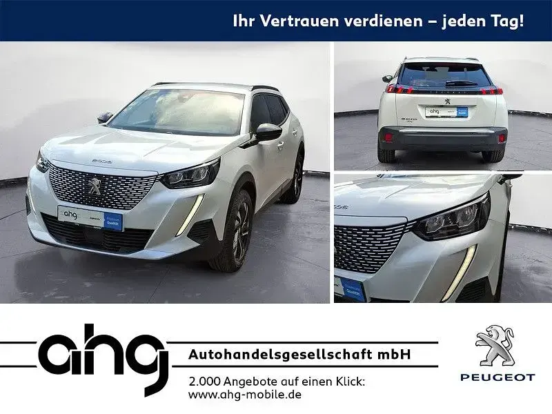 Gebraucht Peugeot e-2008 Allure 100 kW (136 PS) 2023 SUV