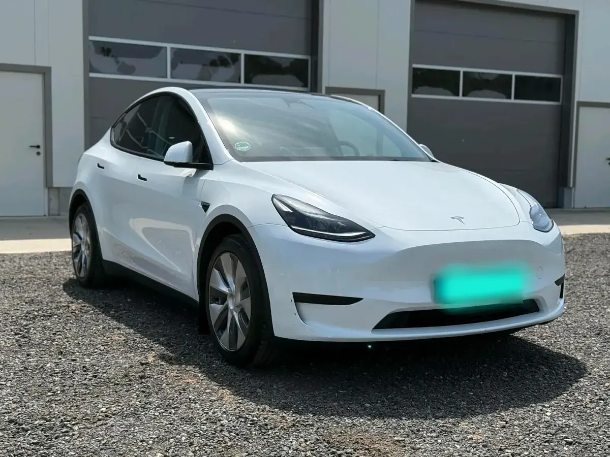 Gebraucht Tesla Model Y RWD 250 kW (340 PS) 2022 Weiß SUV
