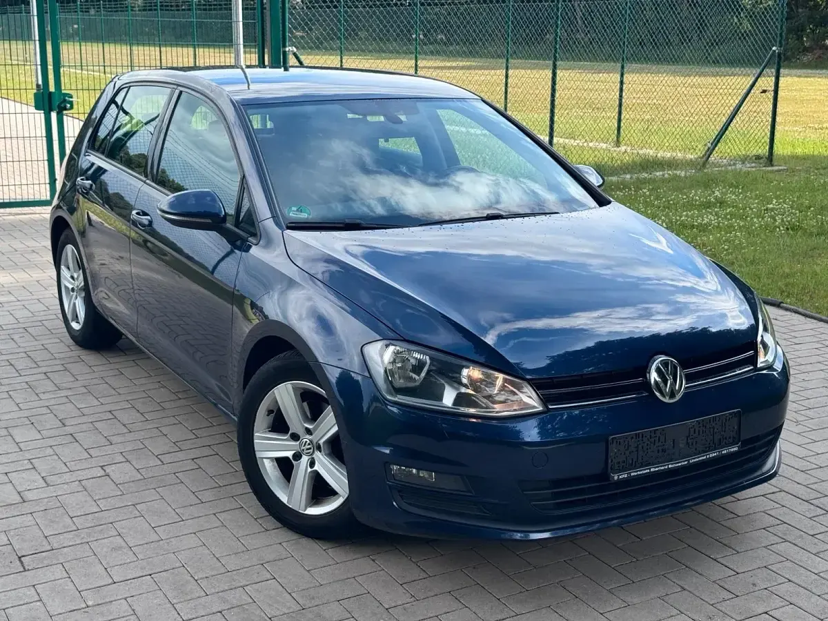 Gebraucht VW Golf VII 105 PS (77 kW) 2013 Blau Limousine