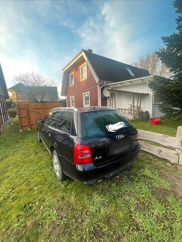 Gebraucht Audi A4 101 PS (74 kW) 1999 Blau Kombi