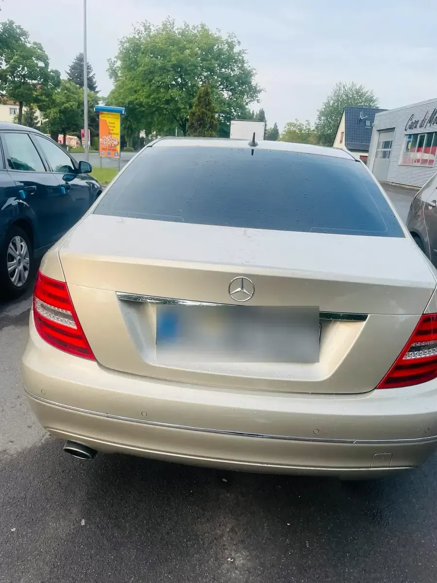 Gebraucht Mercedes C220 170 PS (125 kW) 2012 Gold Limousine