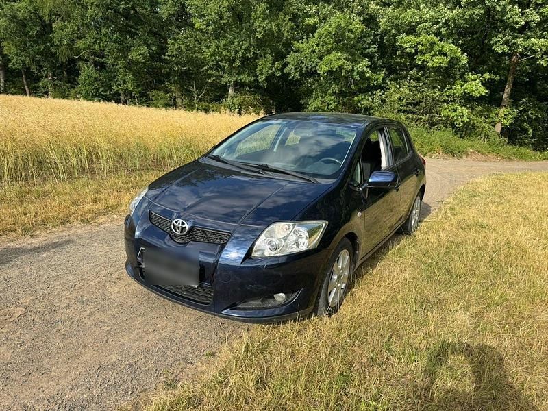 Blau Gebraucht 2007 Toyota Auris Kombi | 2.400 € (Fairer Preis) - Bild 1/4