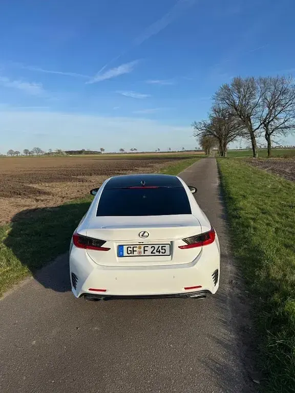 Gebraucht Lexus RC200 Sport Line 245 PS (180 kW) 2017 Weiß Coupé
