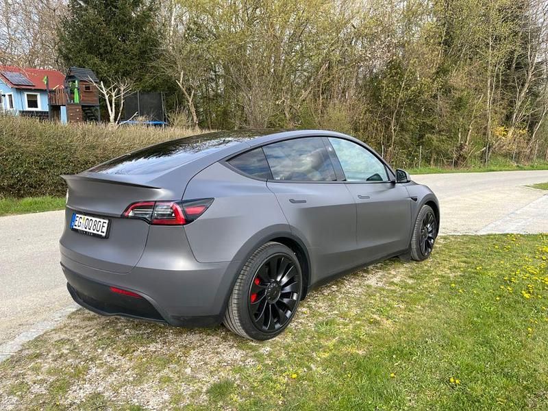 Gebraucht Tesla Model Y Performance 398 kW (542 PS) 2024 Grau SUV