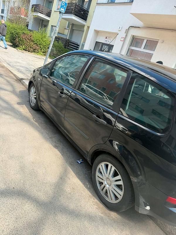 Second-hand Ford C-MAX 140 CP (102 kW) 2003 Negru Monovolum