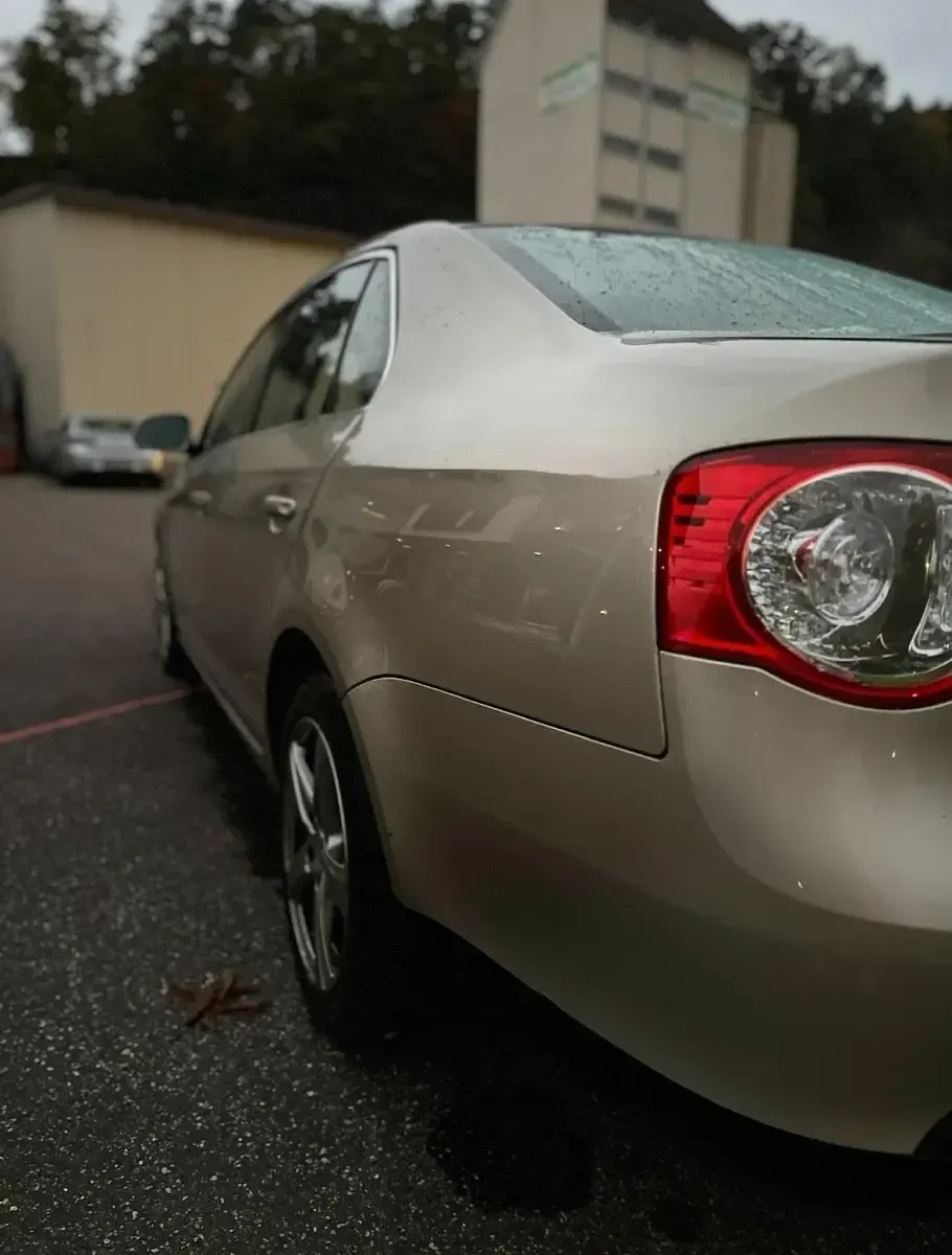 Gebraucht VW Jetta Sportline 150 PS (110 kW) 2005 Beige Limousine