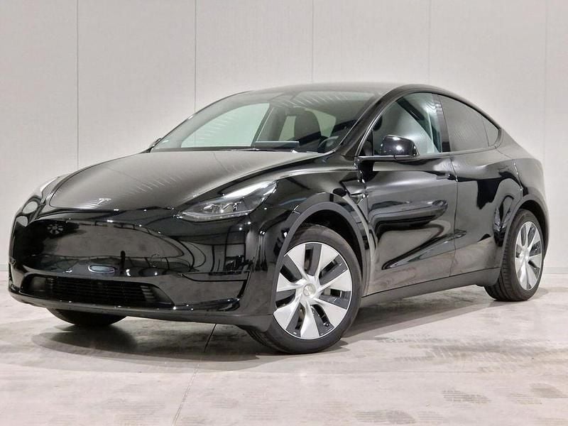 Schwarz Gebraucht 2023 Tesla Model Y RWD SUV | 37.700 € (Teuer) - Bild 1/4