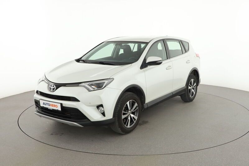 Weiß Gebraucht 2016 Toyota RAV4 Comfort SUV | 19.530 € (Fairer Preis) - Bild 1/4