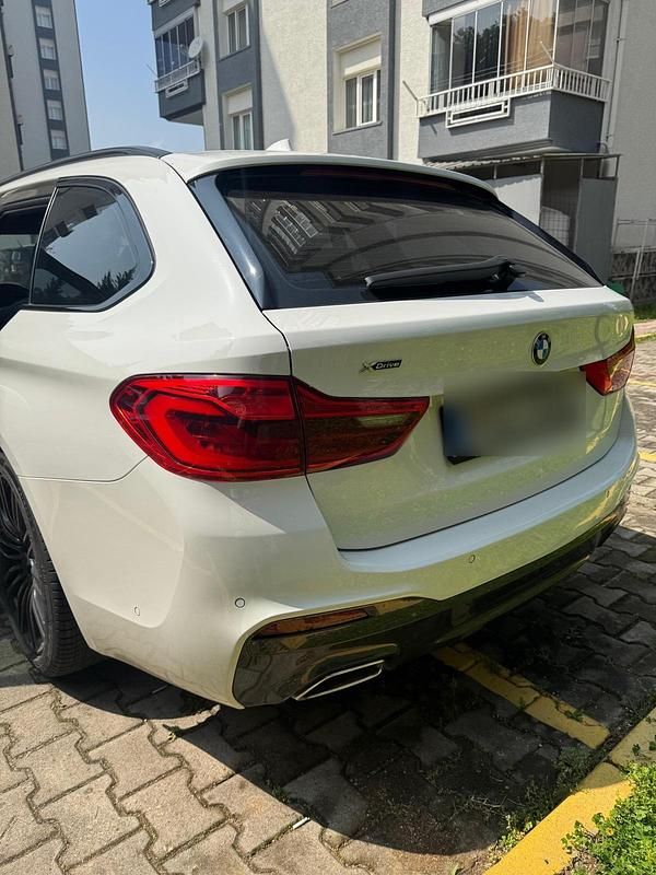 Gebraucht BMW 520 M Sport 190 PS (139 kW) 2018 Weiß Kombi
