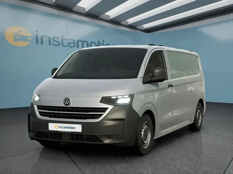 Neu VW T7 150 PS (110 kW) 2026 Grau Van