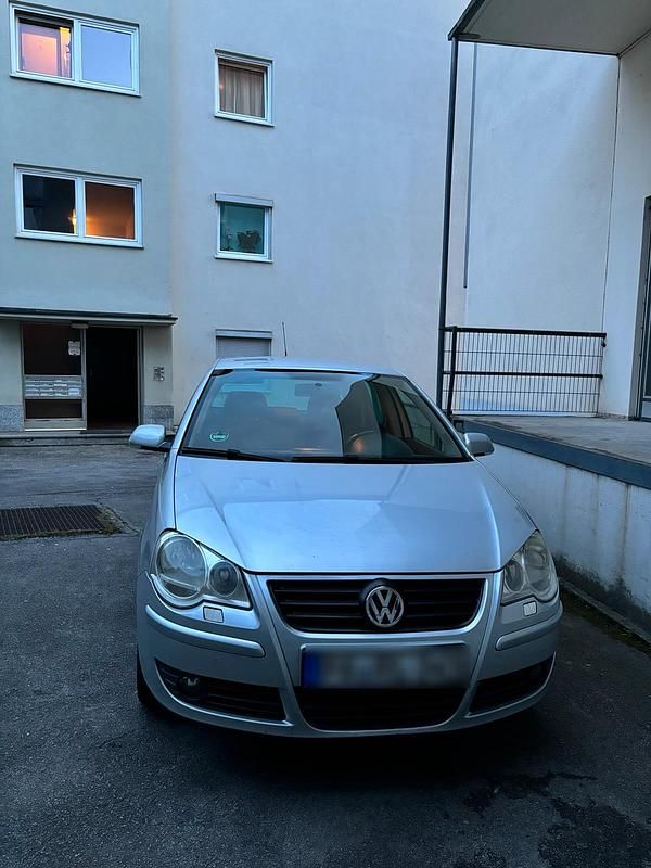 Silber Gebraucht 2008 VW Polo Kleinwagen | 2.000 € (Etwas zu teuer) - Bild 1/4