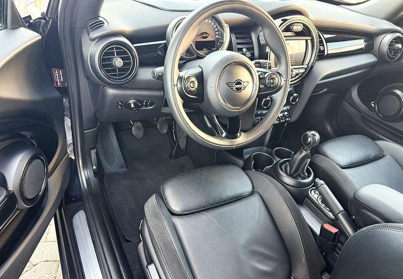 Używany Mini Cooper Chili 136 KM (100 kW) 2020 Czarny Hatchback