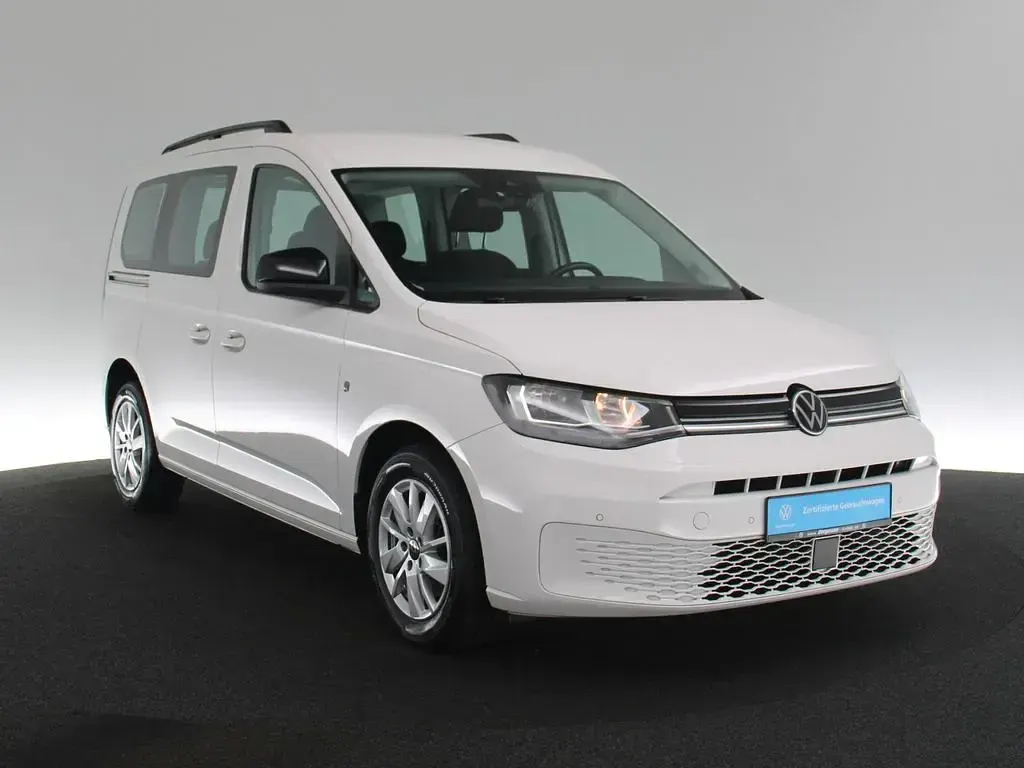 Gebraucht VW Caddy Life 122 PS (89 kW) 2023 Weiss / candy weiss Van / Kleinbus