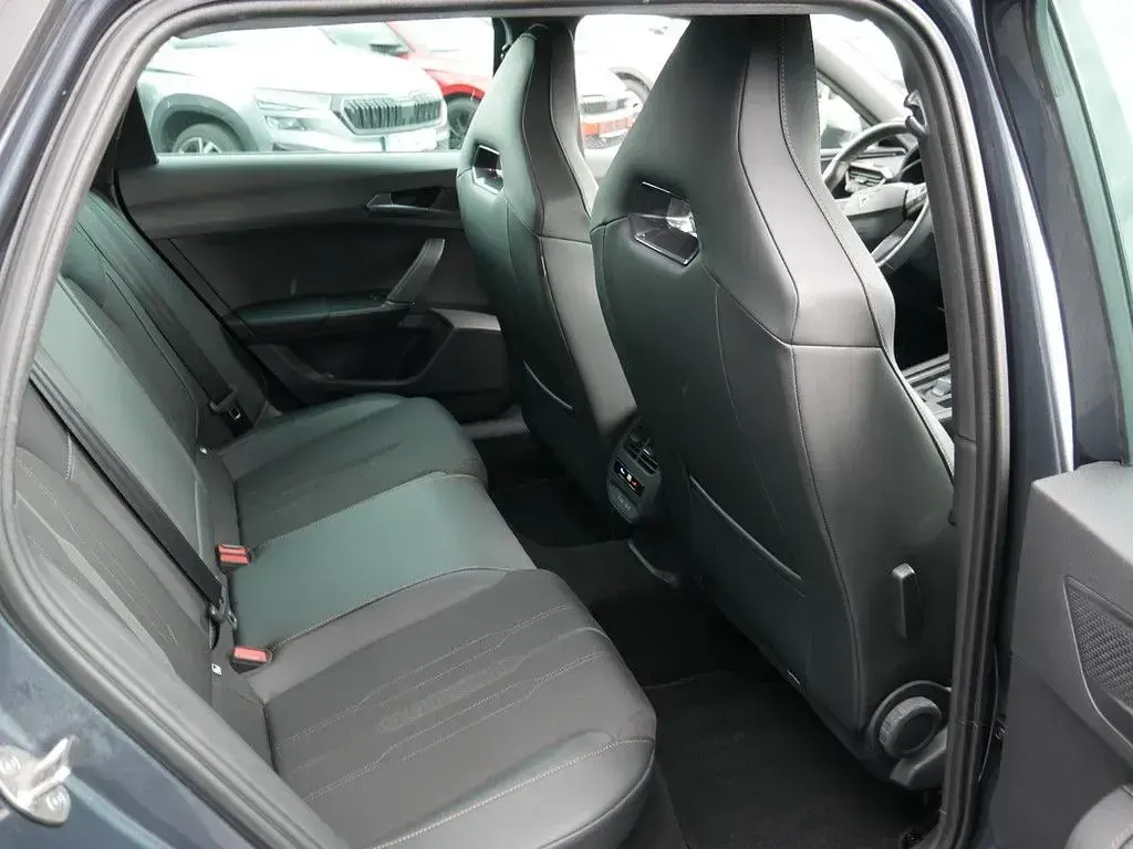 Gebraucht Cupra Leon 150 PS (110 kW) 2023 Grau Limousine