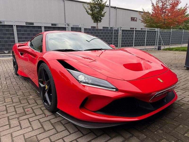 Rot Gebraucht 2021 Ferrari F8 | 345.000 € - Bild 1/3