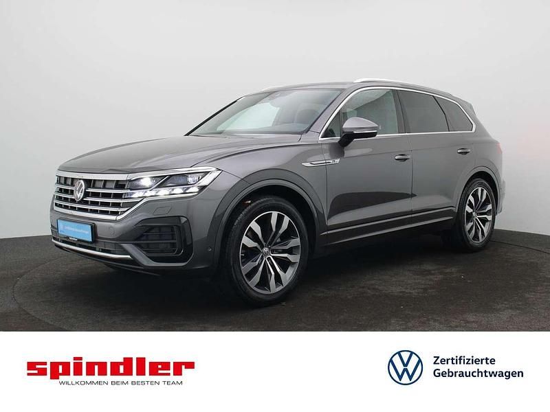 Siliziumgrau metallic Gebraucht 2021 VW Touareg R-line SUV | 48.480 € (Etwas zu teuer) - Bild 1/3