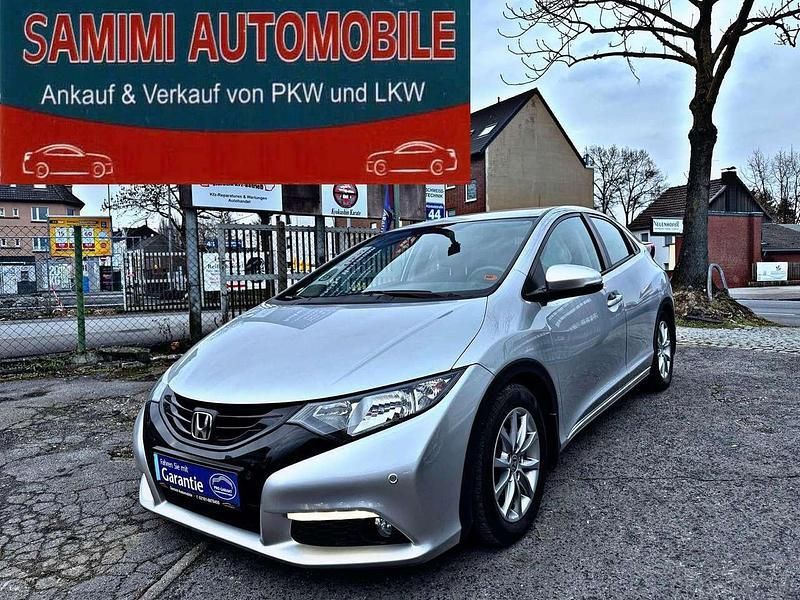 Alabaster silver m. Gebraucht 2015 Honda Civic Comfort Limousine | 13.200 € (Fairer Preis) - Bild 1/4