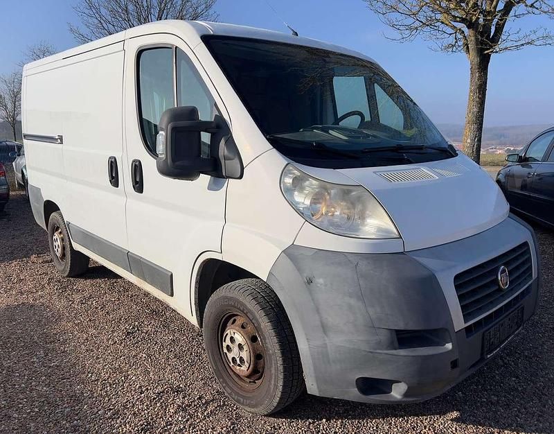 Weiß Gebraucht 2009 Fiat Ducato Van | 4.490 € (Guter Preis) - Bild 1/4