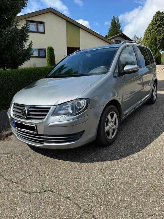 Grau Gebraucht 2009 VW Touran Van / Kleinbus | 2.300 € (Superpreis) - Bild 1/4