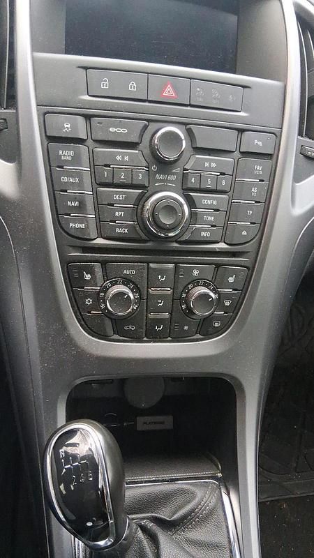 Gebraucht Opel Astra 110 PS (80 kW) 2014 Silber Kombi